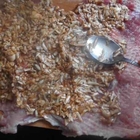 Krok 3 - Rolada z szynki z pieczarkowym nadzieniem. foto