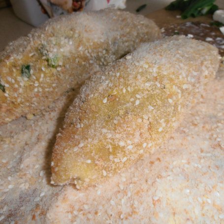 Krok 3 - Roladki nadziane zieloną sałatą i feta foto
