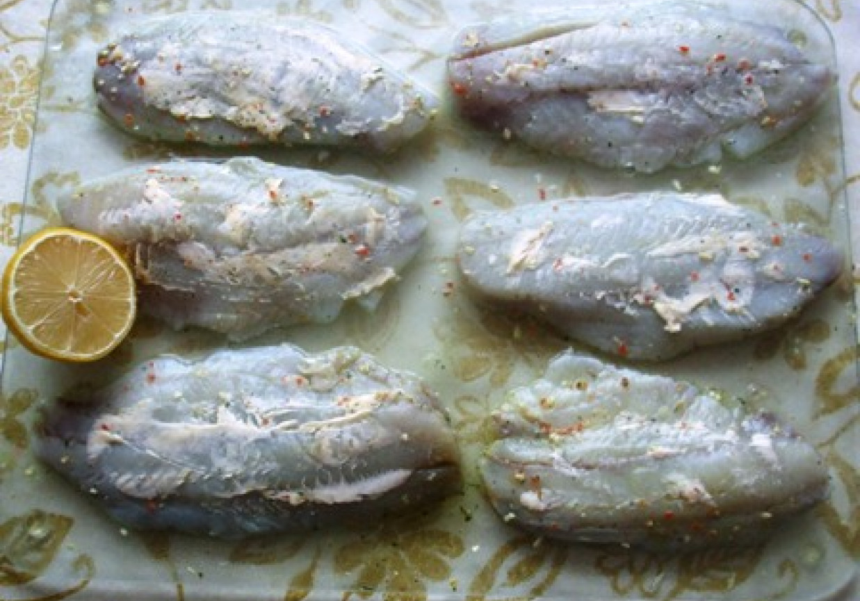 Roladki rybne z pieczarkami foto