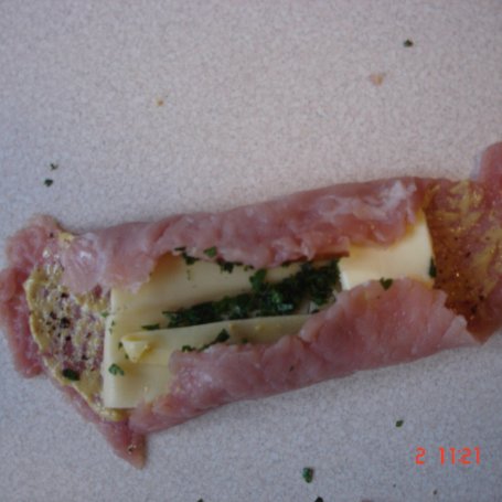 Krok 2 - Roladki schabowe z serem i szynką foto