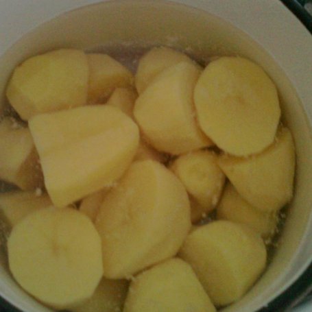 Krok 2 - Roladki w sosie z ziemniakami foto