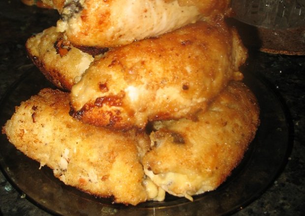 Fotografia przedstawiająca Roladki z kurczaka z pieczarkami