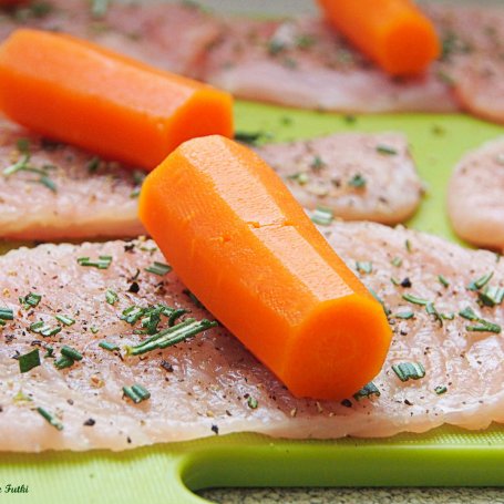 Krok 2 - Roladki z marchewką w prosciutto foto