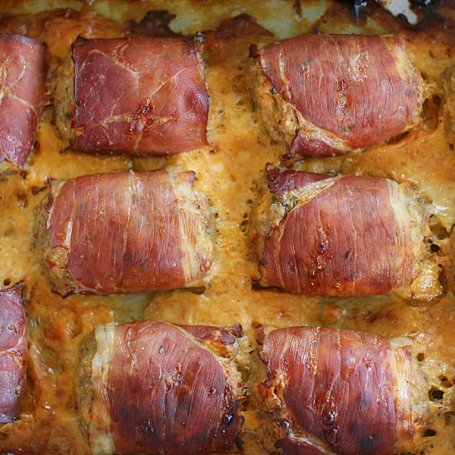 Krok 3 - Roladki z mięsa mielonego z papryką i serem w szynce szwarcwaldzkiej foto