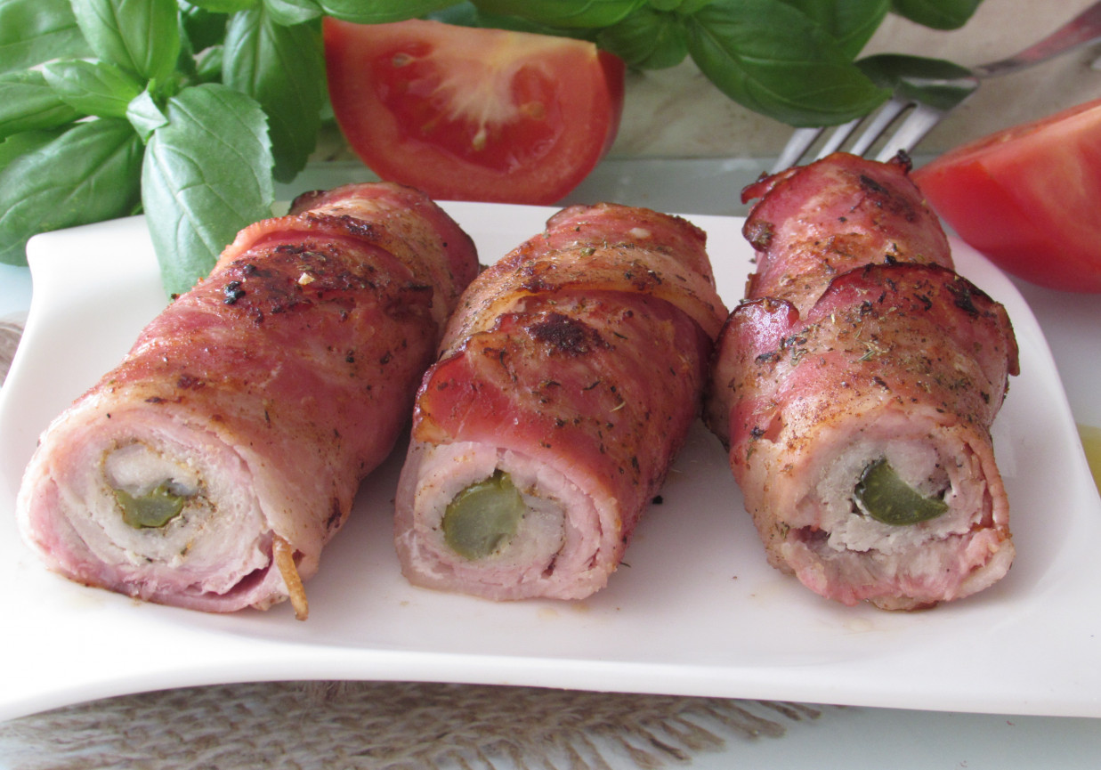 Roladki z ogórkiem i boczkiem foto