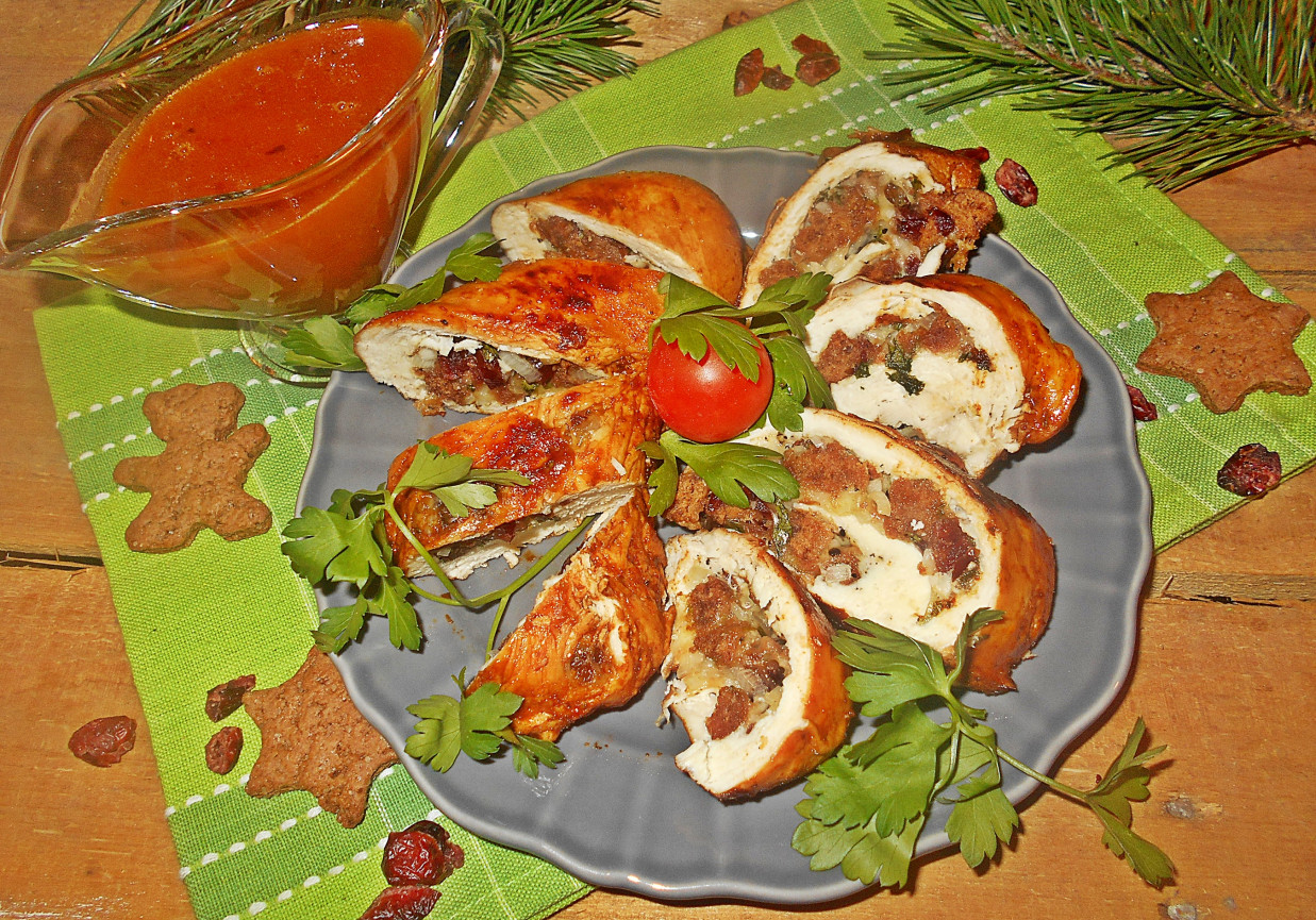 Roladki z piernikowo-żurawinowym nadzieniem i balsamicznym sosem maślanym foto