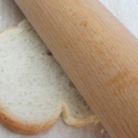 Krok 1 - Roladki z tostowego chleba foto