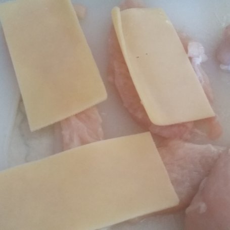 Krok 1 - Roladki z żółtym serem i ogórkiem foto
