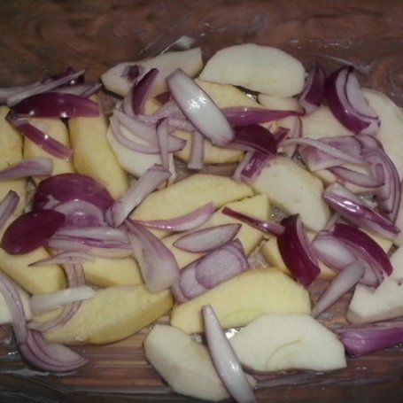 Krok 3 - Rolady z karkówki zapiekane na jabłkach z cebulą foto
