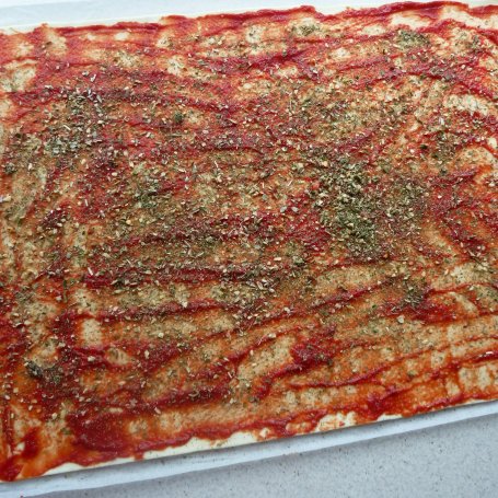 Krok 1 - Rollsy pizzowe w cieście francuskim foto