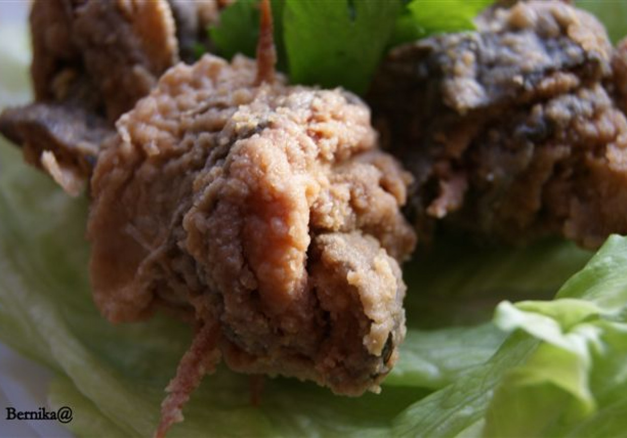 Rolmopsy z opiekanych śledzi z ogórkiem foto