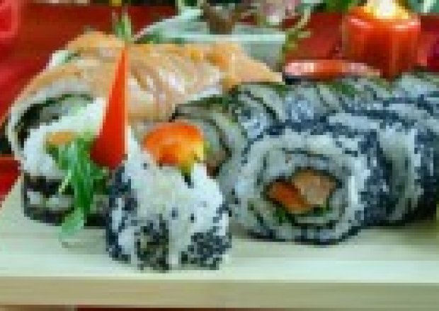 Romantyczne danie dla dwojga sushi foto