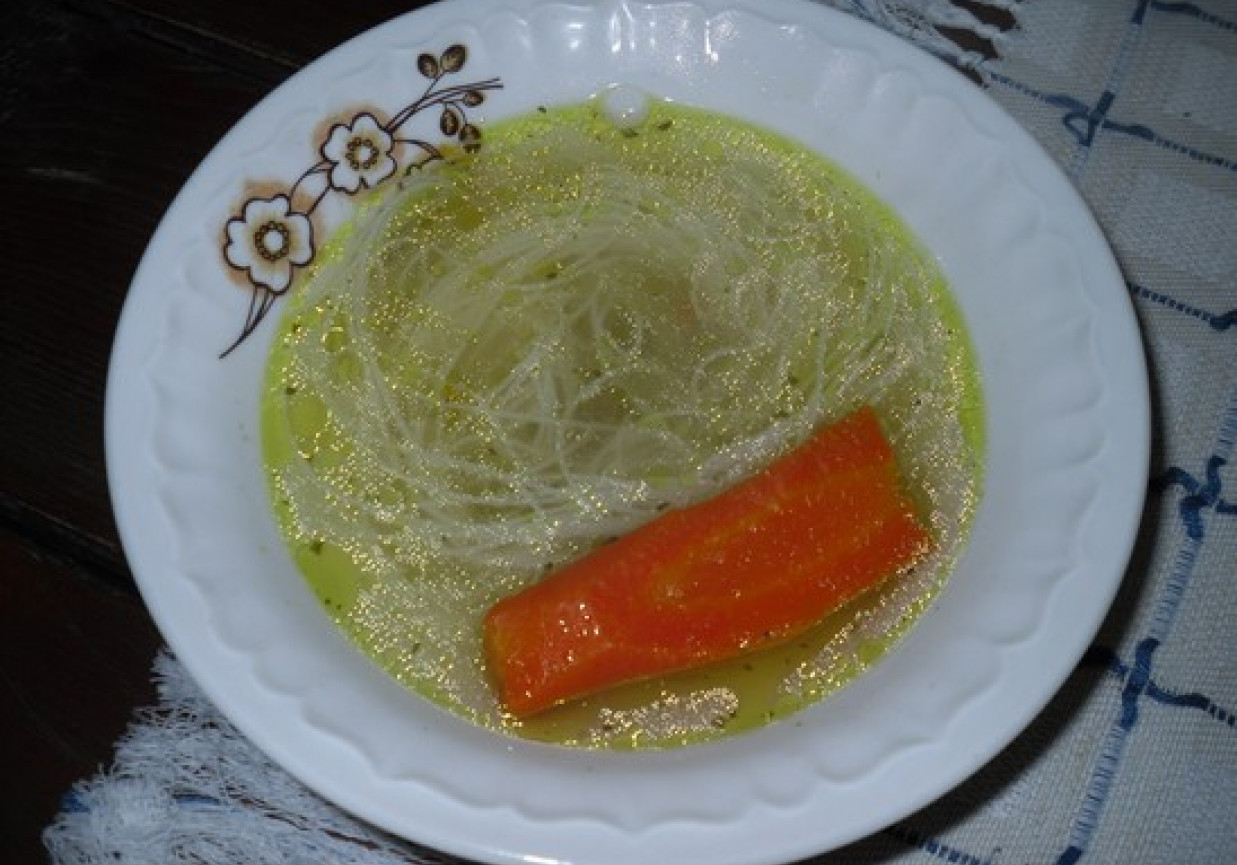 Rosół z gęsi z makaronem ryżowym foto