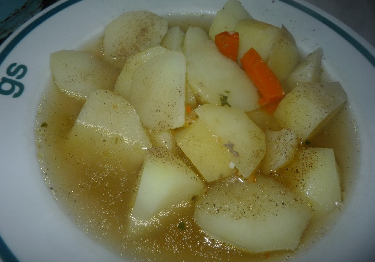 Rosół z ziemniakami foto