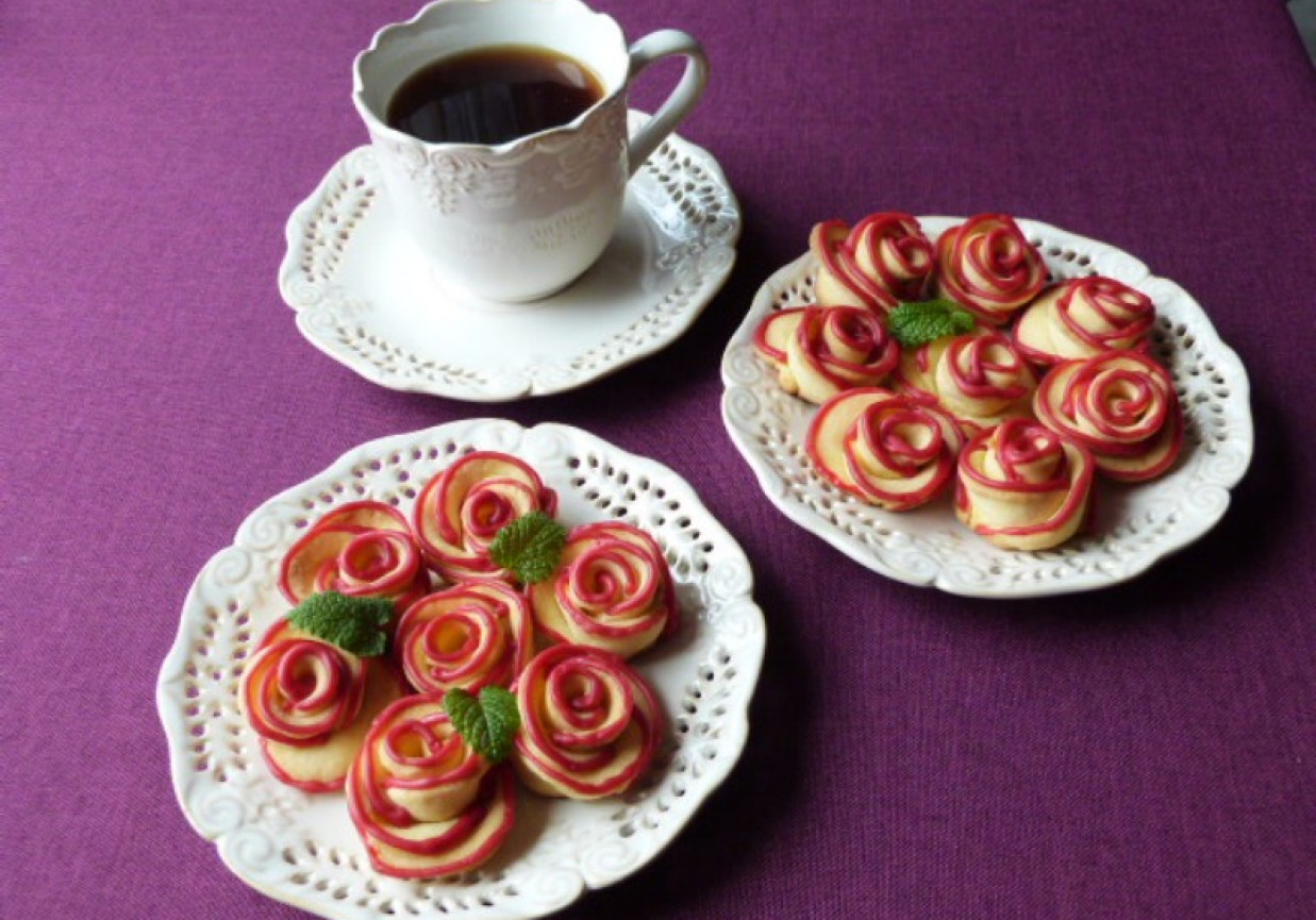 Róże z kruchego ciasta foto