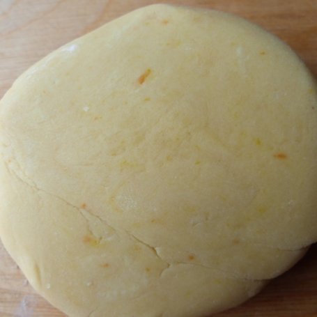 Krok 3 - Róże z kruchego ciasta foto