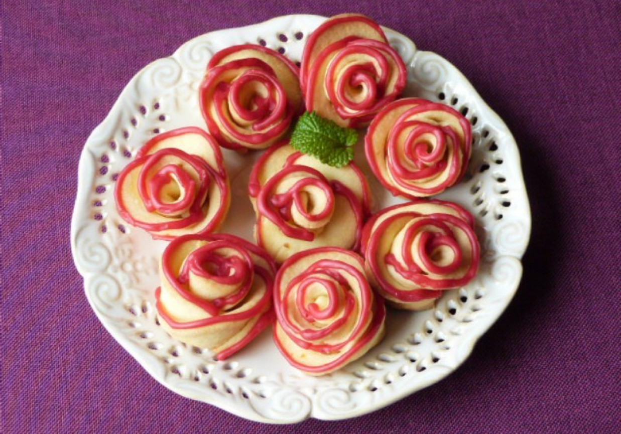 Róże z kruchego ciasta foto