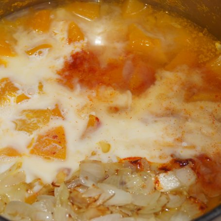 Krok 2 - Rozgrzewająca ostra zupa dyniowa  foto