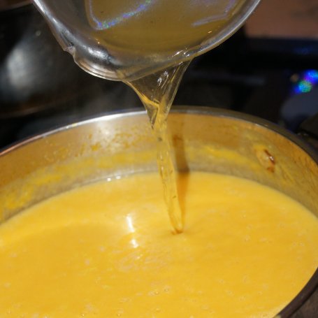 Krok 3 - Rozgrzewająca ostra zupa dyniowa  foto