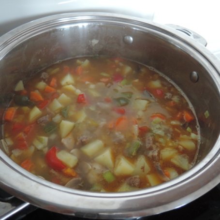 Krok 7 - Rozgrzewajaca pożywna zupa foto