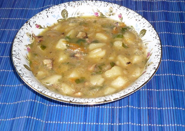 Fotografia przedstawiająca Rozgrzewająca zupa chłopska