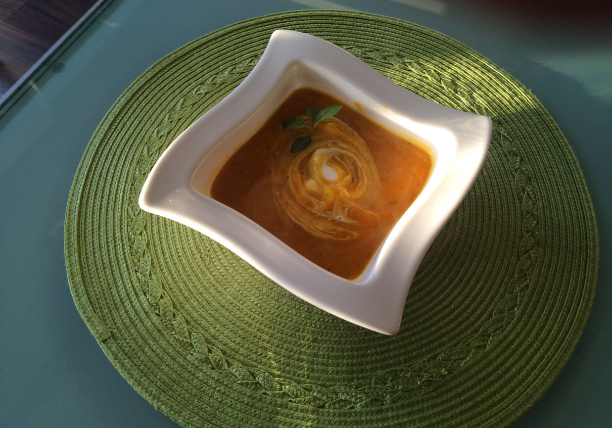 Rozgrzewająca zupa dyniowa foto