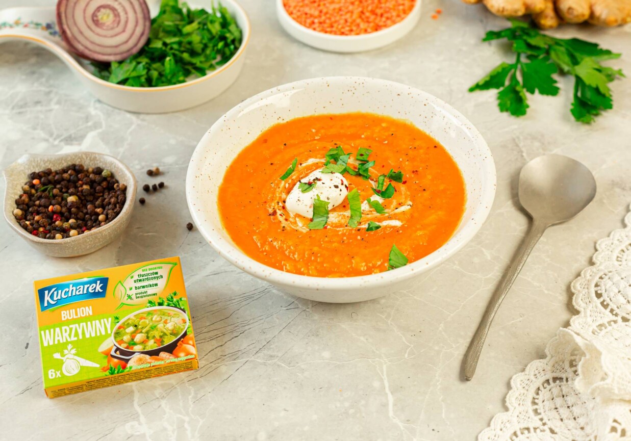 Rozgrzewająca zupa z czerwonej soczewicy foto