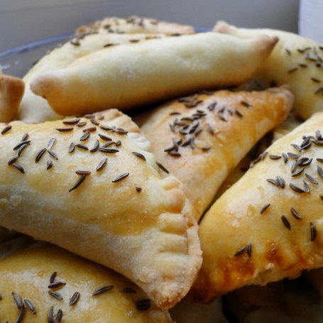 Krok 8 - Rożki krucho-drożdżowe z pieczarkami foto