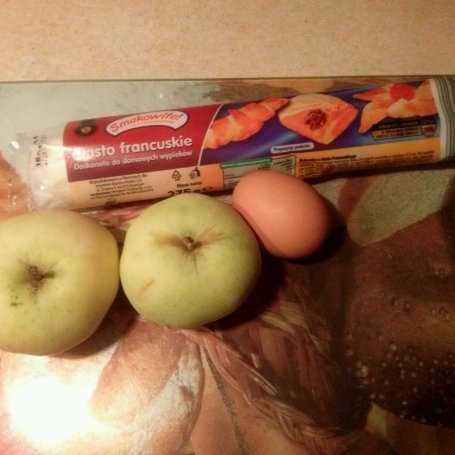Krok 1 - rożki z jabłkami foto