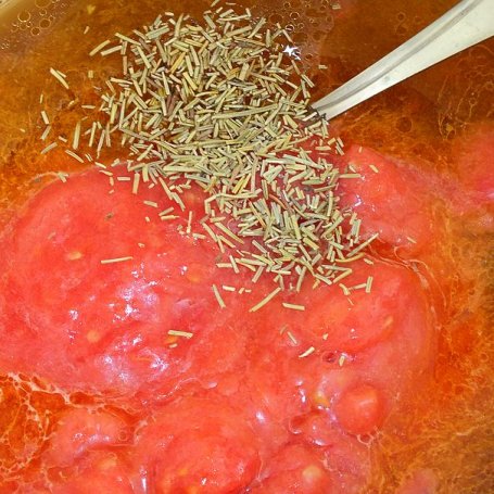 Krok 4 - Rozmarynowa zupa z pomidorów foto