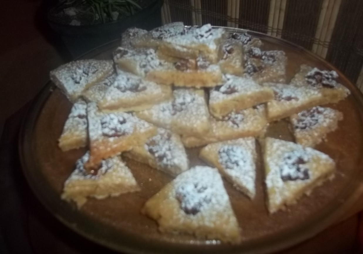 Rozmarynowe ciasteczka z karmelizowanymi orzechami foto