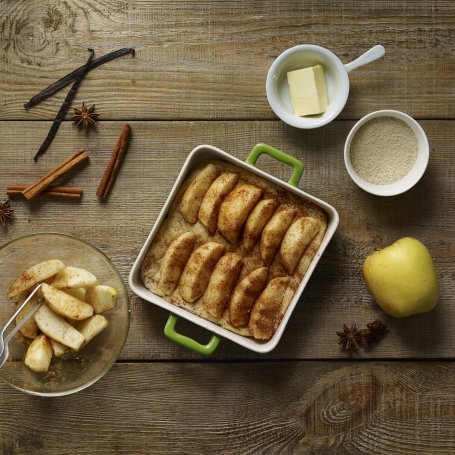 Krok 4 - Różne smakołyki: Szarlotka foto