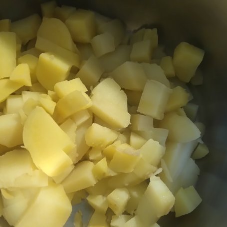 Krok 1 - Różowa sałatka śledziowa foto