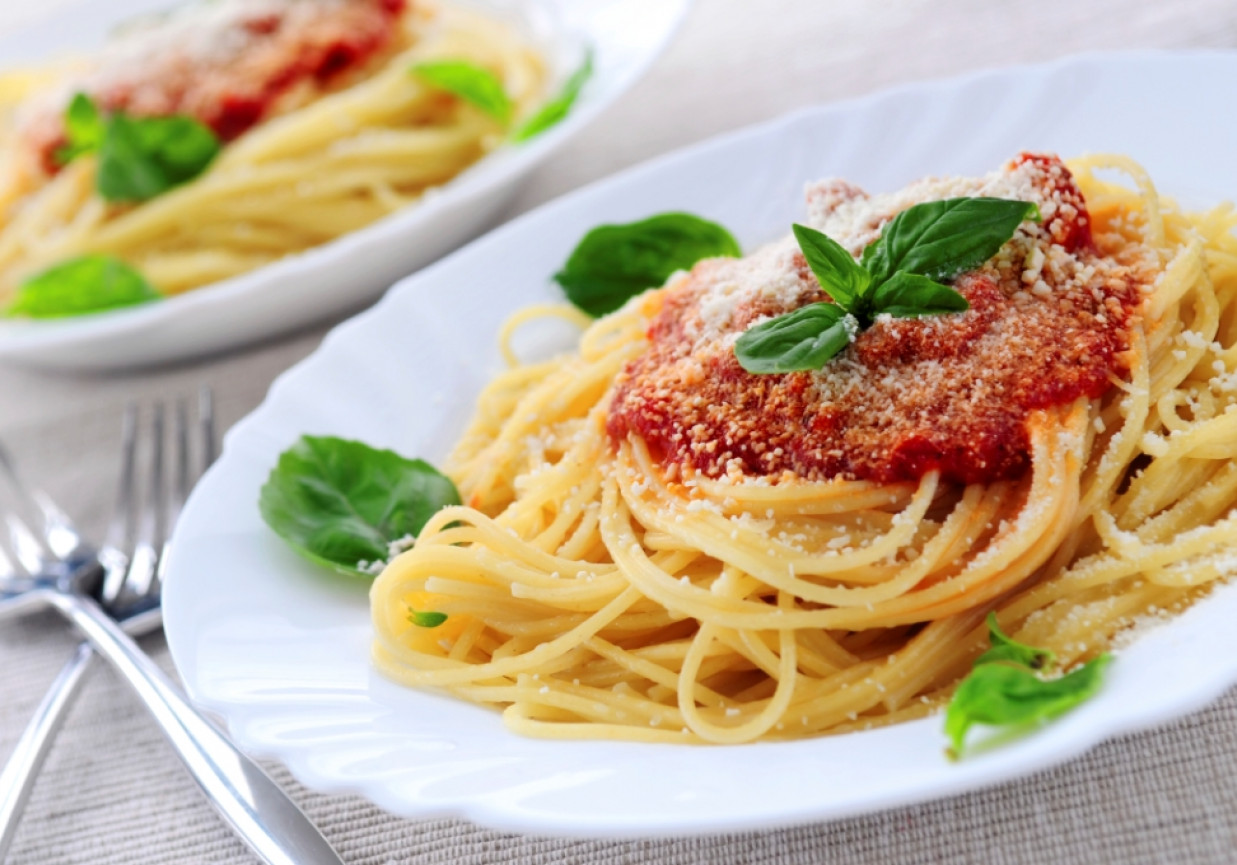 Rozsmakuj się w makaronie! Poznaj trzy sprawdzone przepisy na dania inspirowane kuchnią włoską!