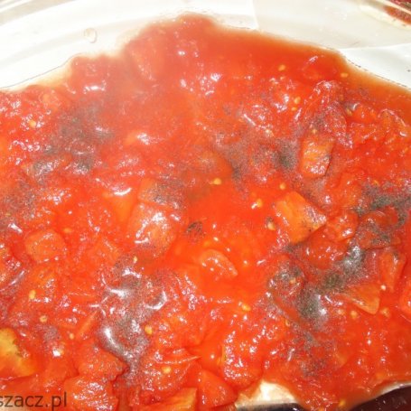 Krok 1 - Rucola z mozarelą i  pomidorami z puszki foto