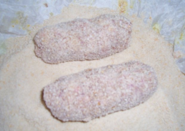 Fotografia przedstawiająca ruloniki z mięsa mielonego