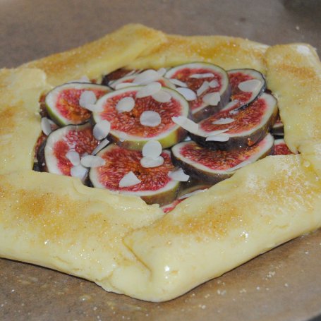 Krok 4 - Rustykalna tarta z figami foto
