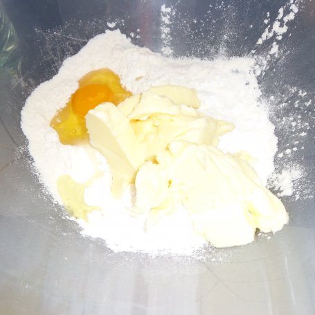 Krok 2 - Rustykalna tarta z jabłkiem, imbirem i nutą cynamonu foto