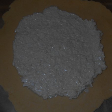 Krok 5 - Rustykalna tarta z kurczakiem, kurkami i serem foto