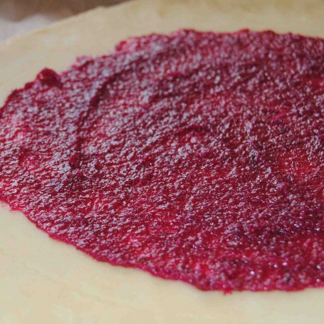 Krok 4 - Rustykalna tarta z rabarbarem i różą foto