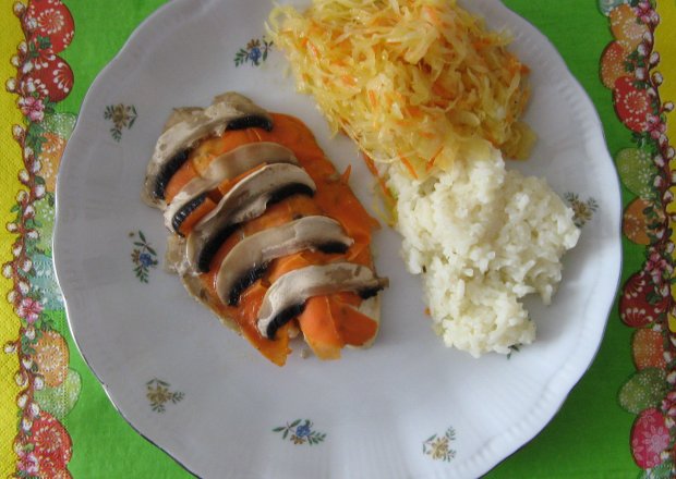 Fotografia przedstawiająca Ryba pieczona z warzywami