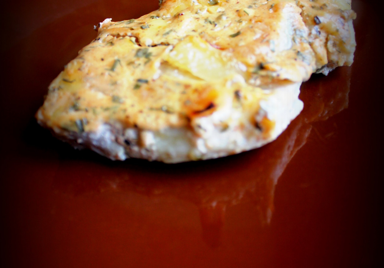 Ryba pod sosem śmietanowo - serowym foto