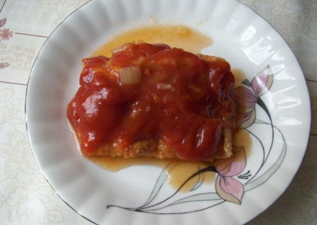 Fotografia przedstawiająca Ryba w pomidorach