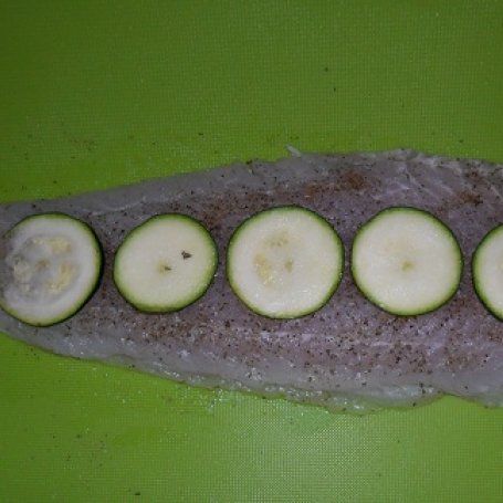 Krok 2 - Ryba z cukinią z parowaru foto