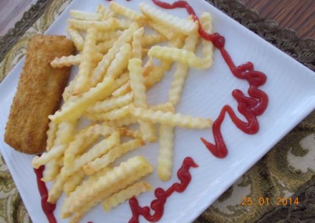 Fotografia przedstawiająca Ryba z frytkami czyli polskie fish 'n' chips