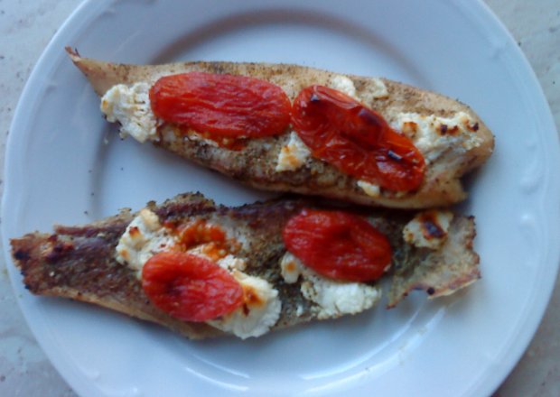 Fotografia przedstawiająca Ryba z pomidorami