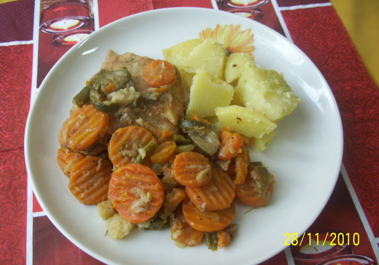 Ryba z warzywami foto