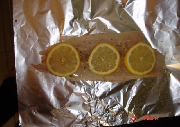 Fotografia przedstawiająca ryba zapiekana cytrynowa