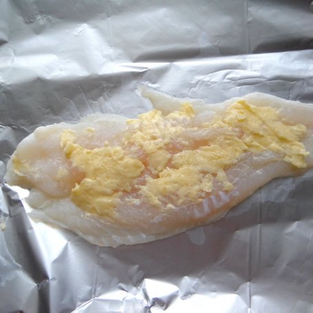 Krok 5 - Rybna rolada z pieczarkami foto