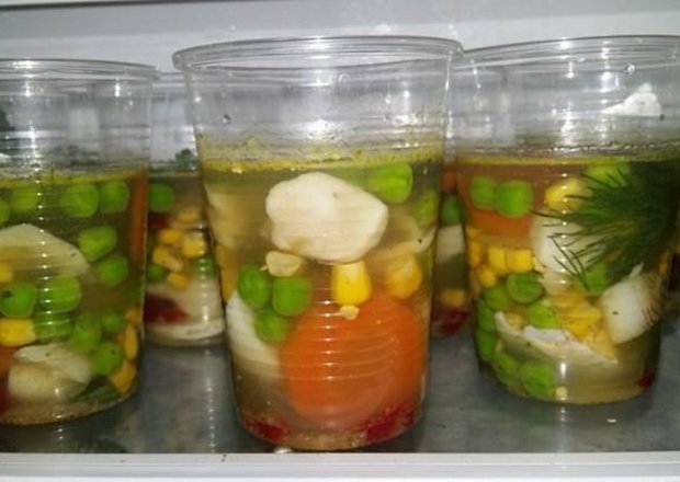 Fotografia przedstawiająca Rybne galaretki z warzywami